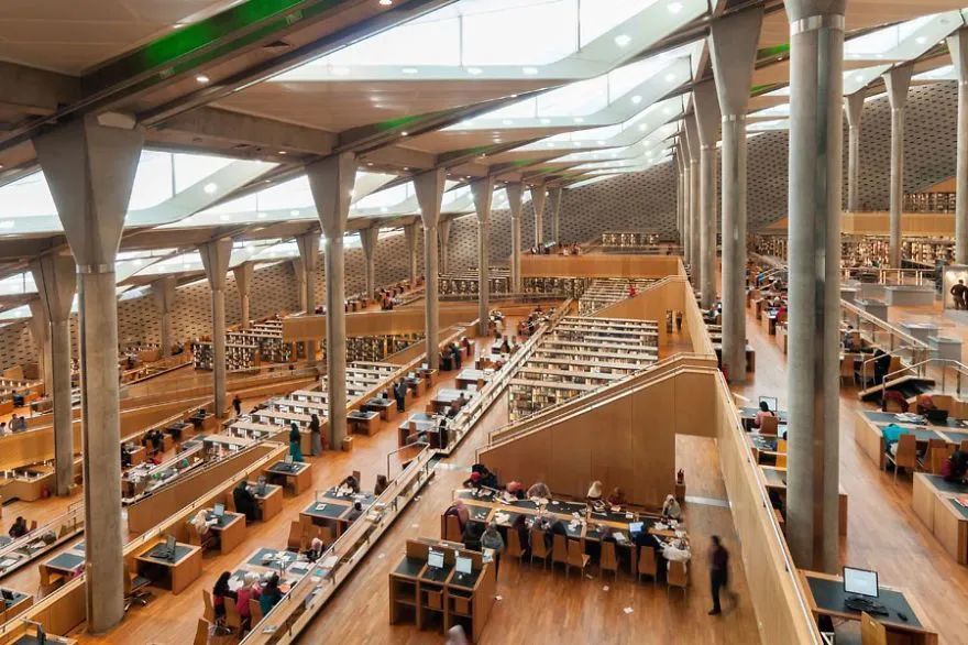 洪堡大学图书馆 046 康奈尔大学尤里斯图书馆 047 芬兰国家图书馆
