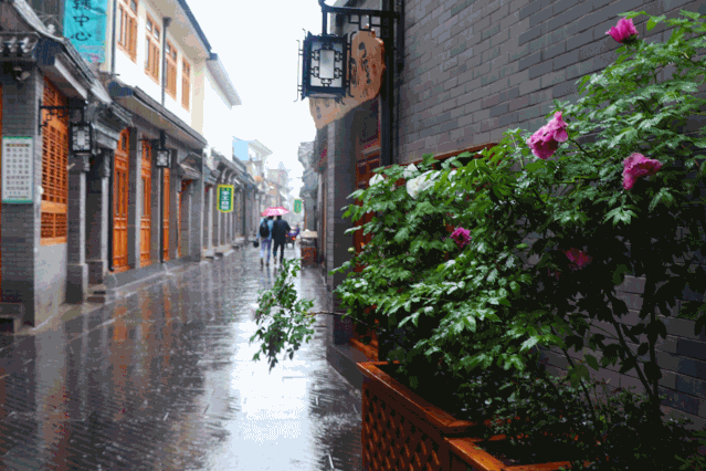 壁纸 建筑 街道 民居 小巷 639_426 gif 动态图 动图