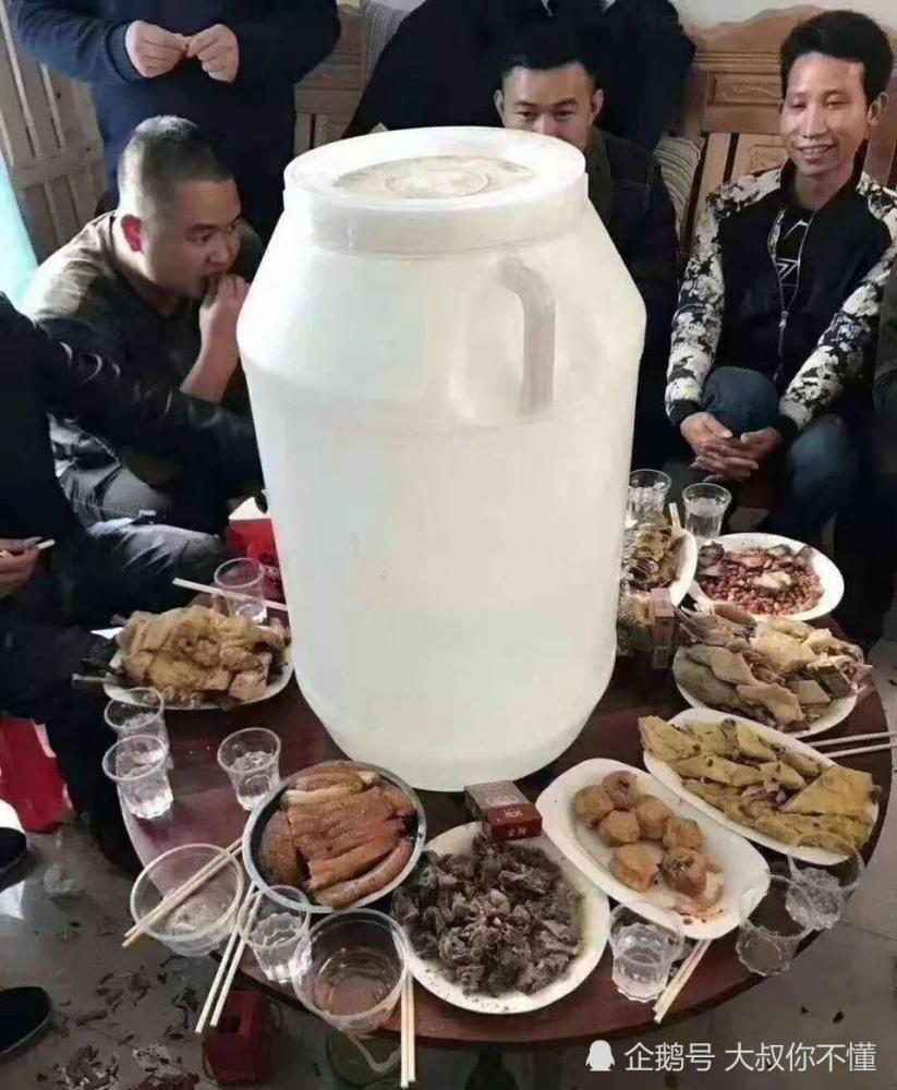 爆笑图片:南方人这样喝酒,我想看看你们北方的