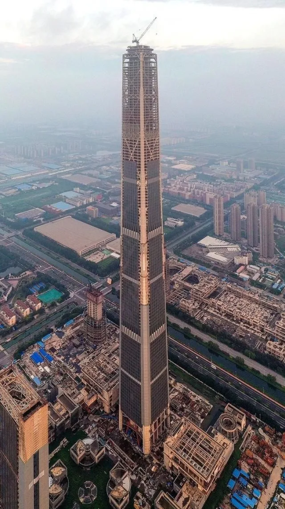 中国最高烂尾楼,花费700亿建中国第一楼,12年过去还未
