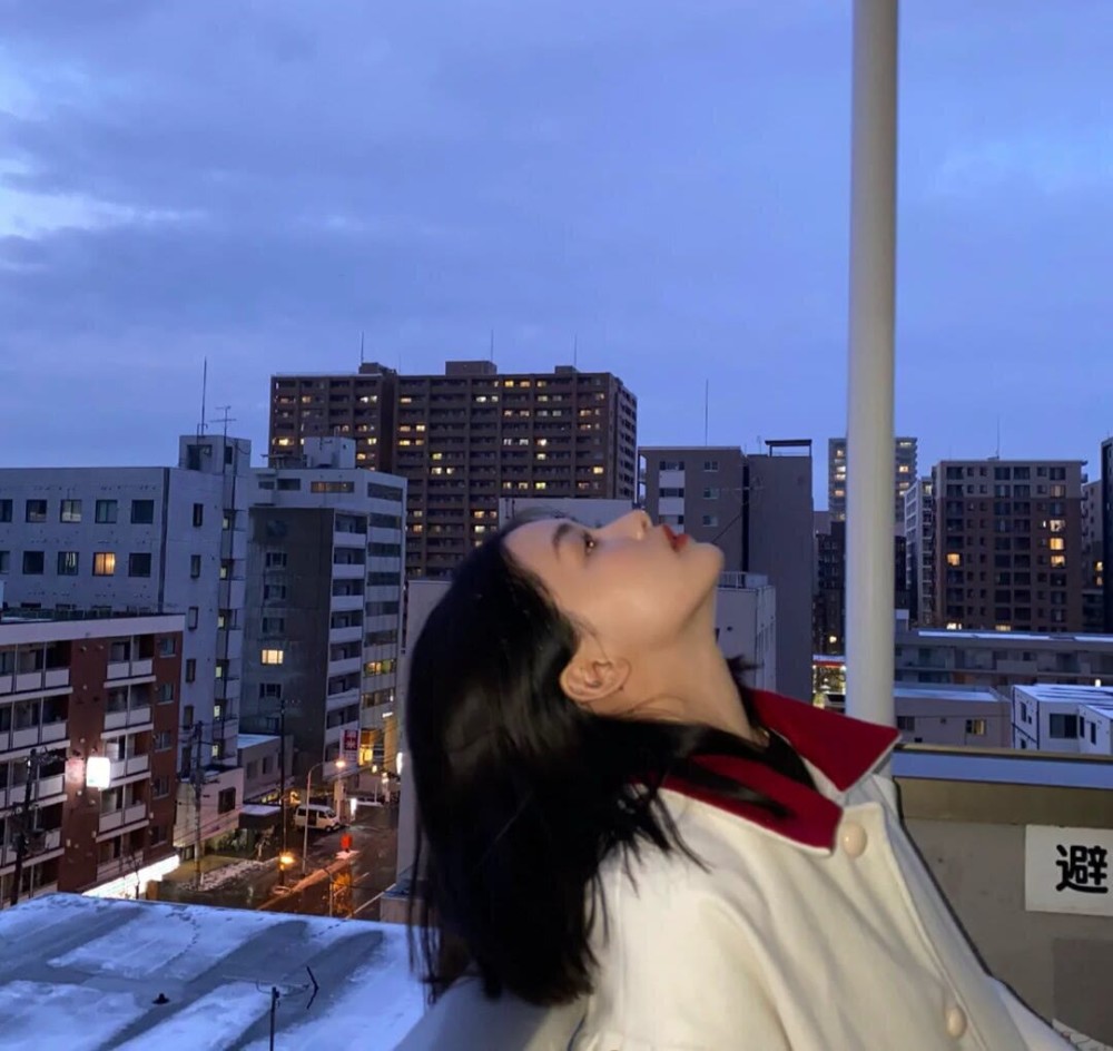微丧·女生头像:哪有什么感同身受,只有冷暖自知