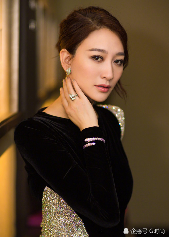 李小冉将古典的美丽与哀愁被调和得恰到好处
