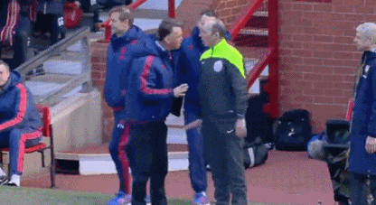 范加尔怒斥曼联巨头邪恶天才,比穆帅该骂!