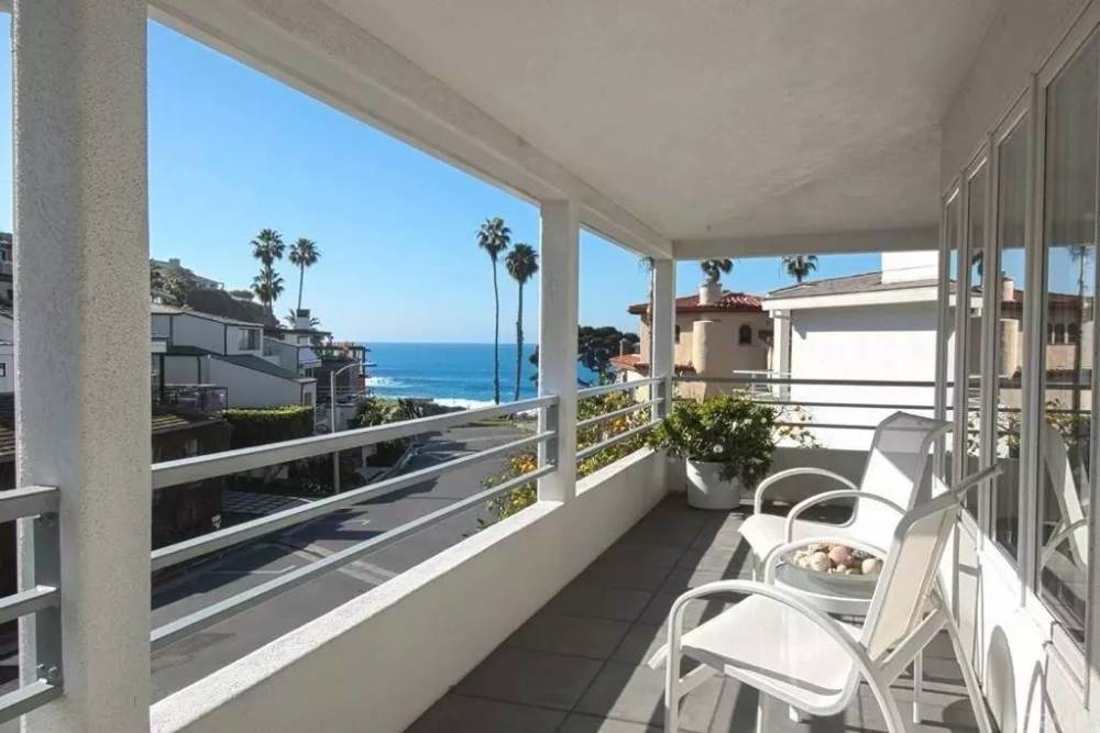 炒房團看了會流淚，巴菲特這棟豪宅46年漲了73倍！