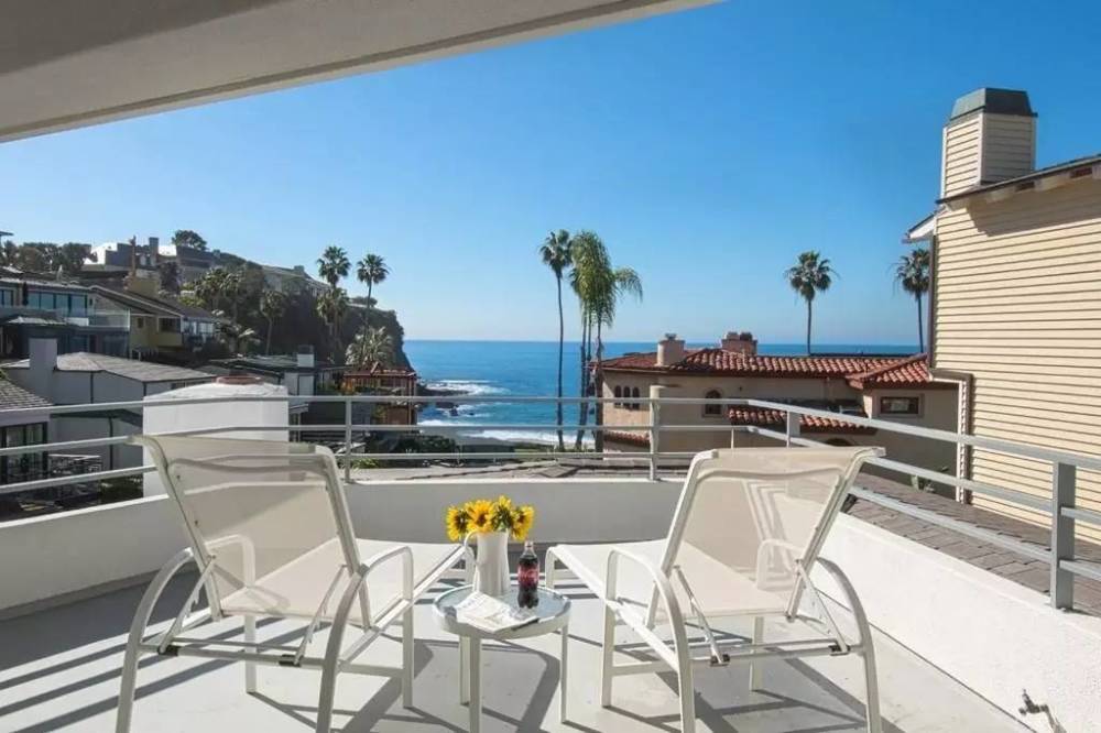 炒房團看了會流淚，巴菲特這棟豪宅46年漲了73倍！