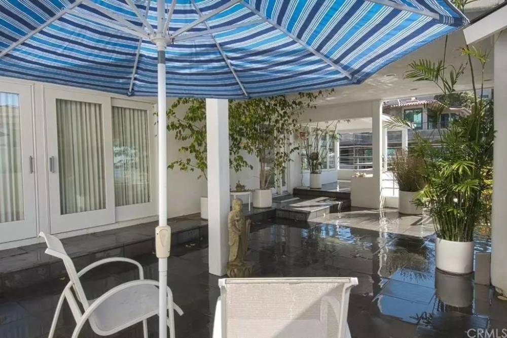 炒房團看了會流淚，巴菲特這棟豪宅46年漲了73倍！