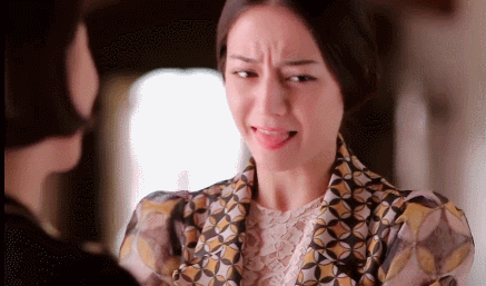 迪丽热巴拍戏不断嘴瓢,干爹干女儿傻傻分不清!吐舌头皱眉很憨