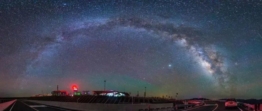 五月,除了杜鹃花,神农架的星空也值得你拍!