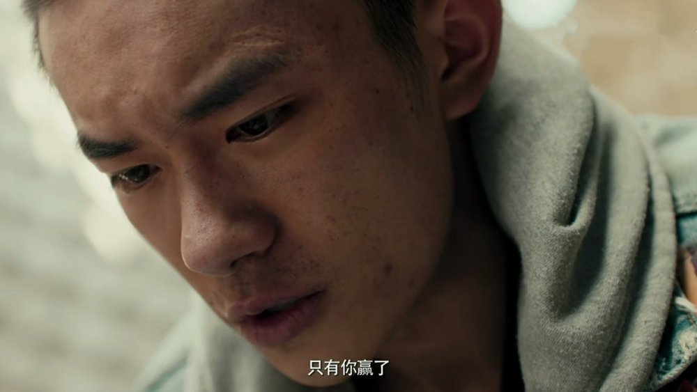 周冬雨易烊千玺凭《少年的你》,演技获肯定,戏内戏外故事多