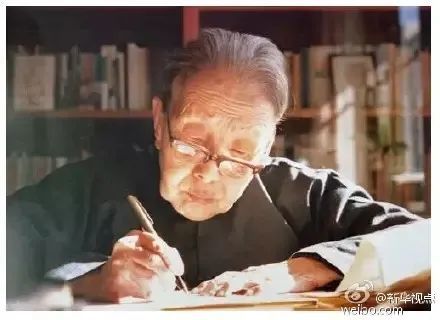 小编整理了冰心, 史铁生等名人笔下的"母亲", 文学巨匠们用生花妙笔