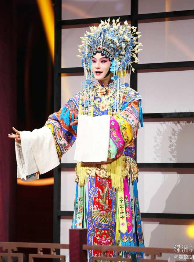 黄晓明,王牌对王牌,花旦扮相,明星