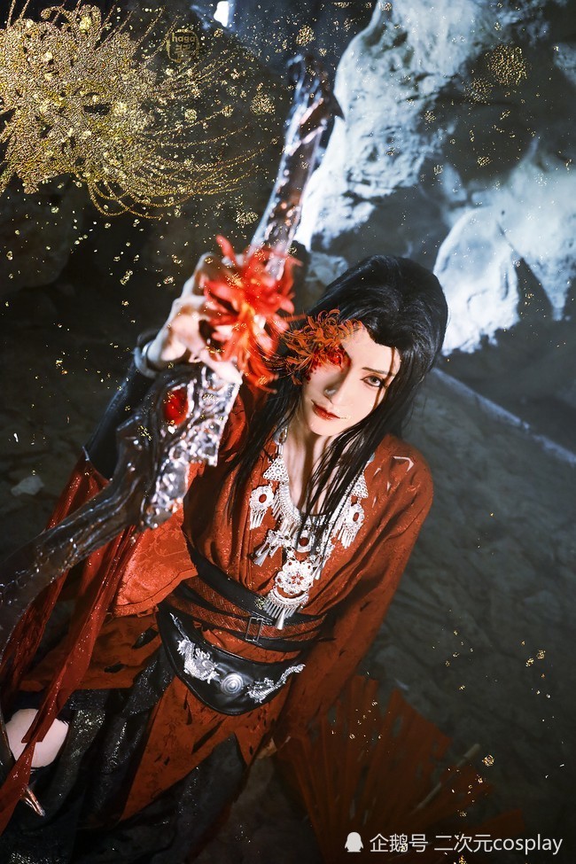《天官赐福》花城cos,美艳动人,每一个画面都在磕击心灵