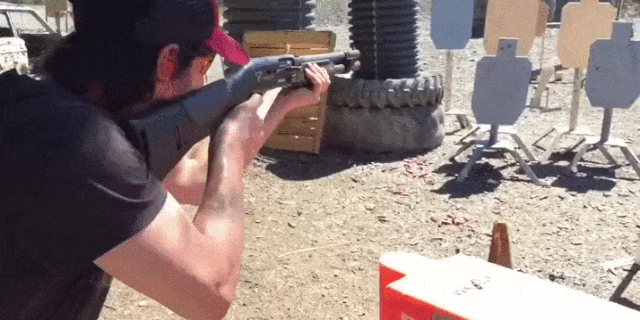 时代变了大人:一战让德国哭爹喊娘的霰弹枪,二战却默默无闻