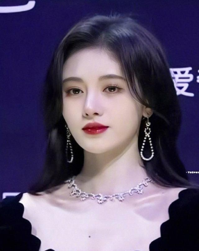 这8位女星,也太风情万种了吧!一个眼神,也能羡煞四方!