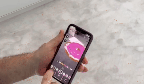 damien hirst 与社交软件 snapchat 合作,推出了一款可以制作旋转画的