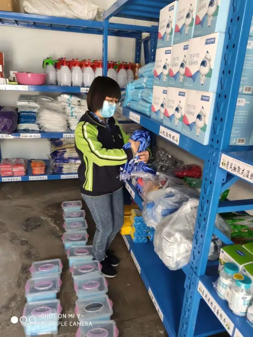 口罩,消毒液等防疫物资储备齐全