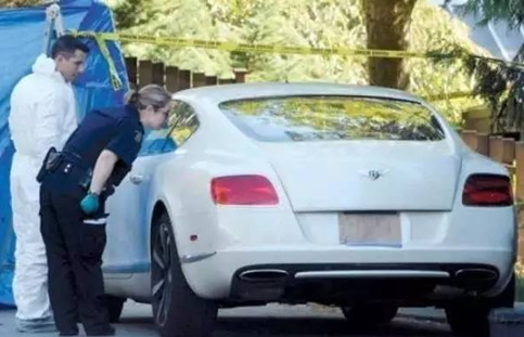 男子网吧玩游戏倒地吐血:扶我起来,快赢了 佩服