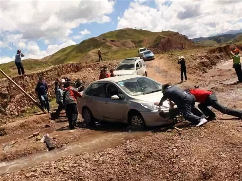 川藏线,国产车,日系车,越野车,五菱宏光,自驾游