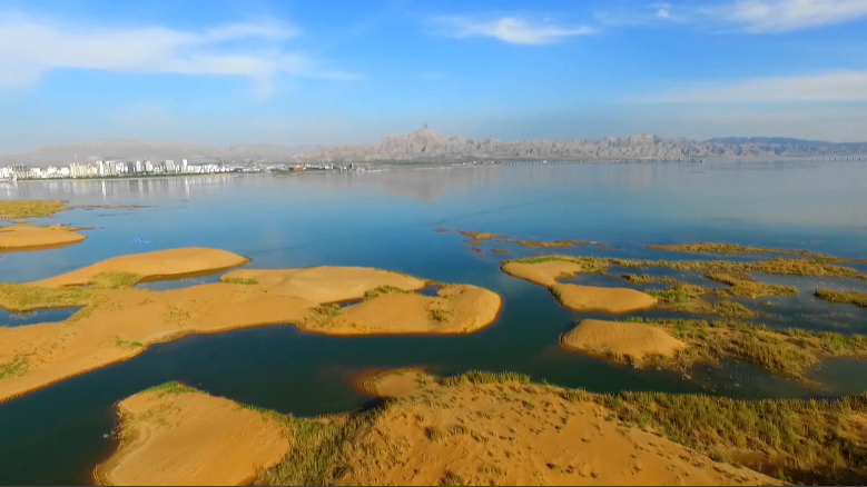 内蒙古美食地图:来沙漠看海,尝乌海湖鱼鲜