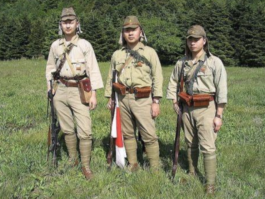 抗战时期,日军单兵装备真实还原,网友:被抗日剧给骗了