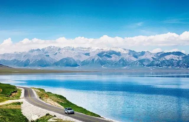 新疆赛里木湖,你简直"太色了"
