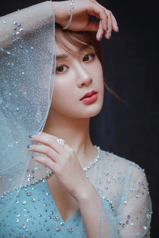 微胖女生也可以穿仙女裙,杨紫的穿搭方法,才是正确的打开方式