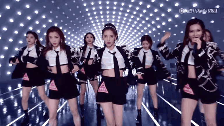 苏芮琪,姜贞羽,希林娜依高,曾雪瑶,敖心仪,舒一灵《大碗宽面》屠芷莹