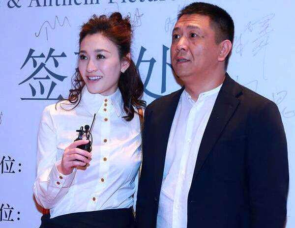 虽然长相不是很过关,但是两个人的婚后生活却非常幸福,徐佳宁对待