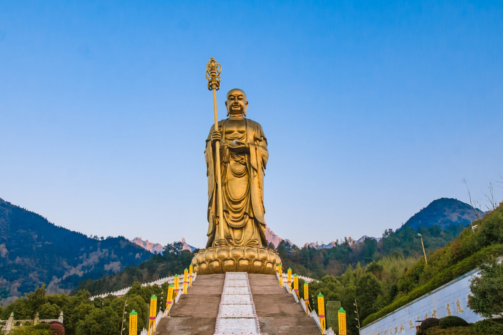 安徽九华山大愿文化园,占地2800多亩的"佛教王国",大门票免费