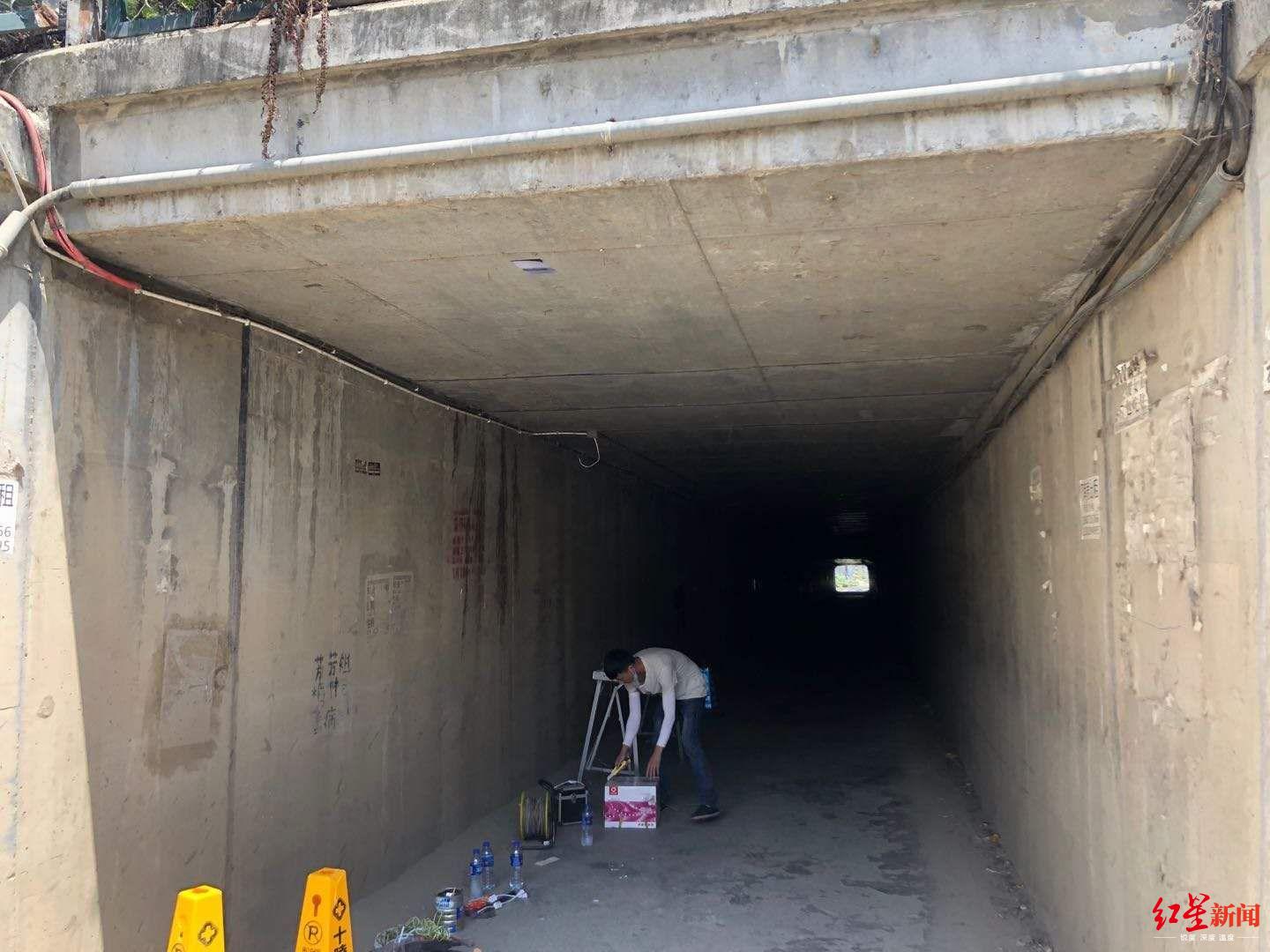 立行立改,十陵街道来龙村涵洞隧道路灯18日晚已恢复照明