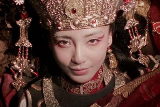 千年古墓挖出两位金银"睡美人",看呆围观学者