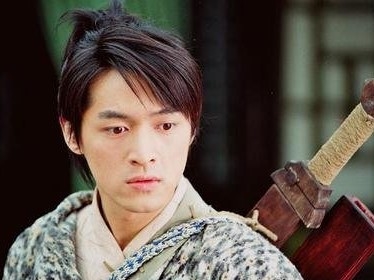 古装男神胡歌的颜值巅峰时期,是小鲜肉无疑了