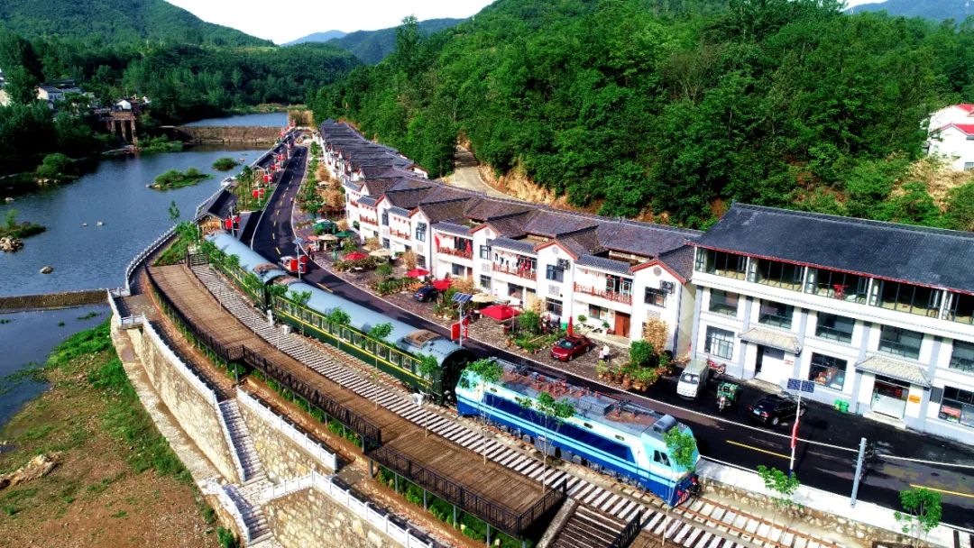 中国旅游日,我在"铁路小镇"等你