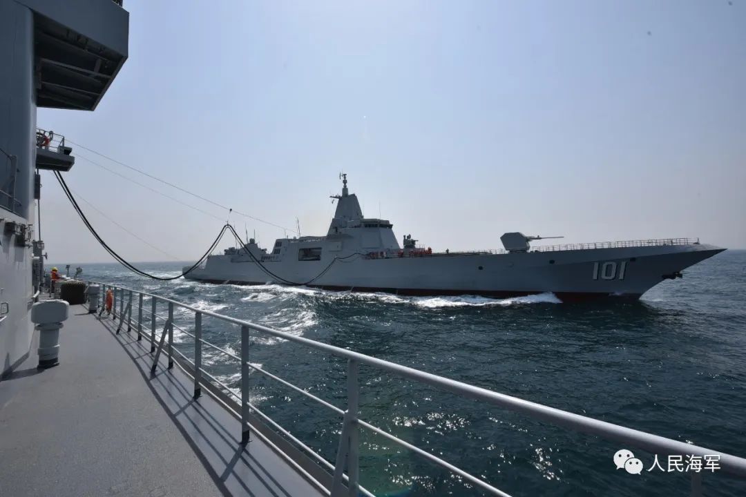 南昌舰首次开展海上训练科目考核