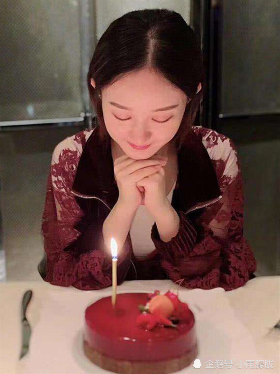 有种"庆生"叫女星剧组过生日,杨紫迪丽热巴收礼无数,而赵丽颖让人心疼