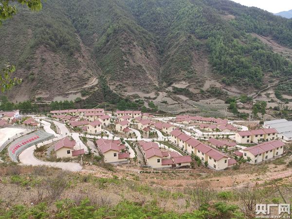 四川凉山州喜德县阿吼村:易地搬迁过上新生活