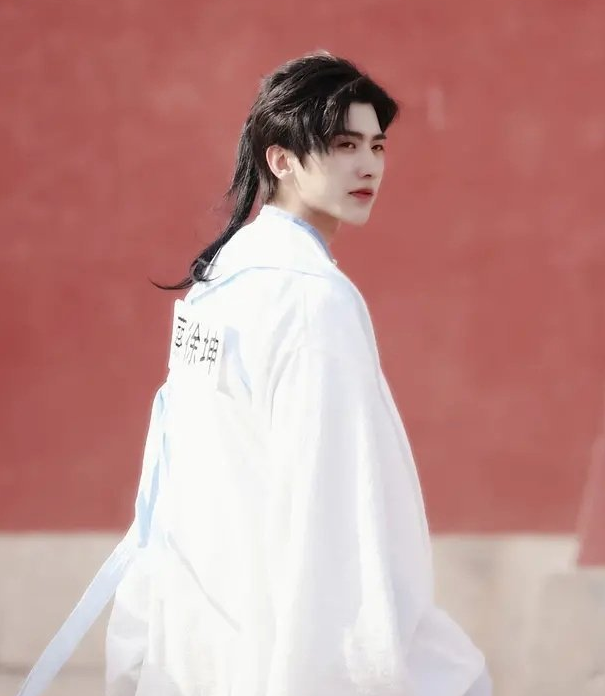 蔡徐坤,跑男8,跑男,奔跑吧兄弟