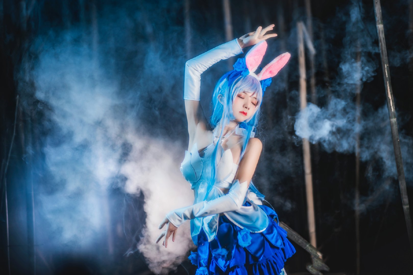 公孙离"花间舞":最好的阿离将最美的花送给你!