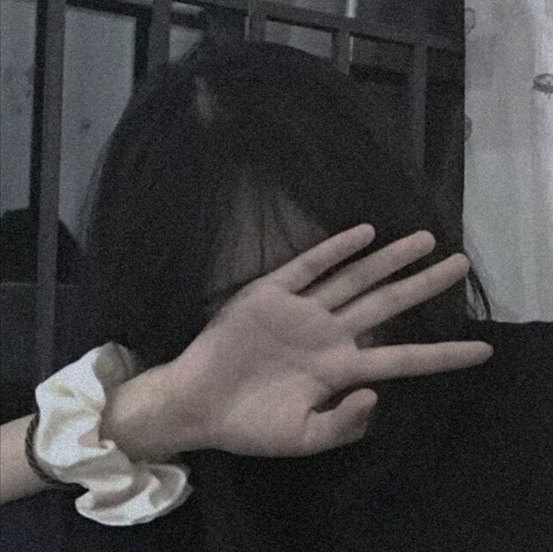 氟西汀·微丧女头:难道喜欢大海就要跳海嘛?