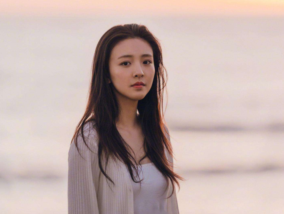 吴倩,喝尿,女演员喝尿,最美书模,女演员