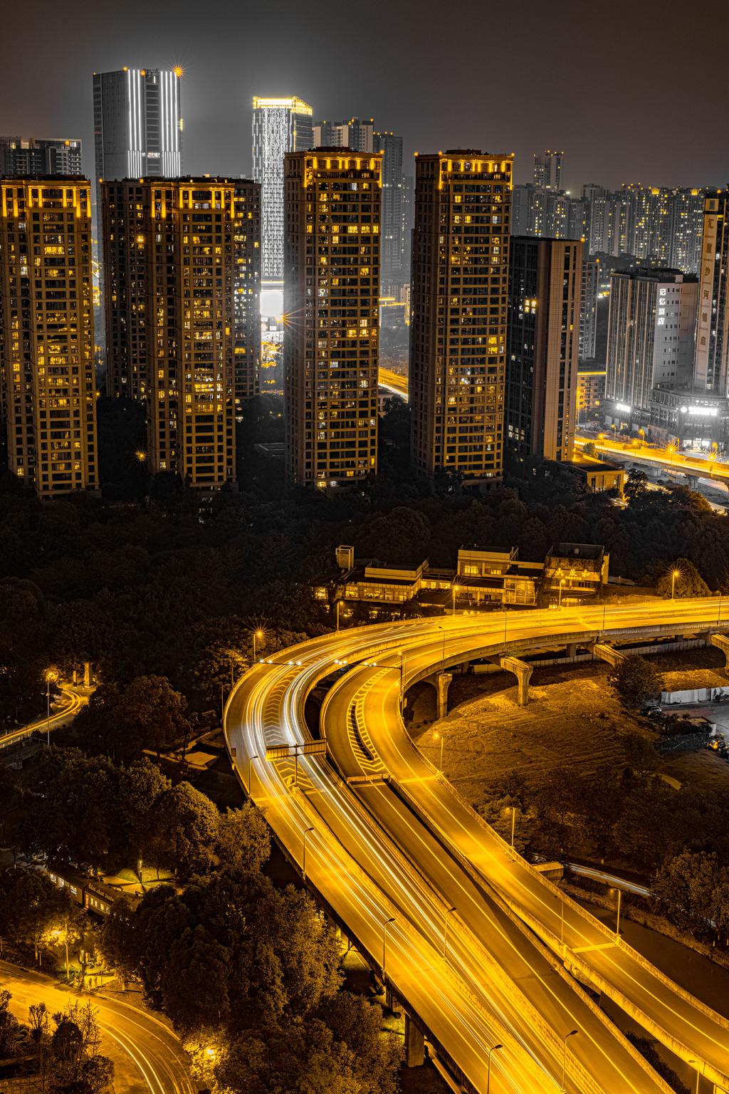成都东郊麻石桥双塔夜景