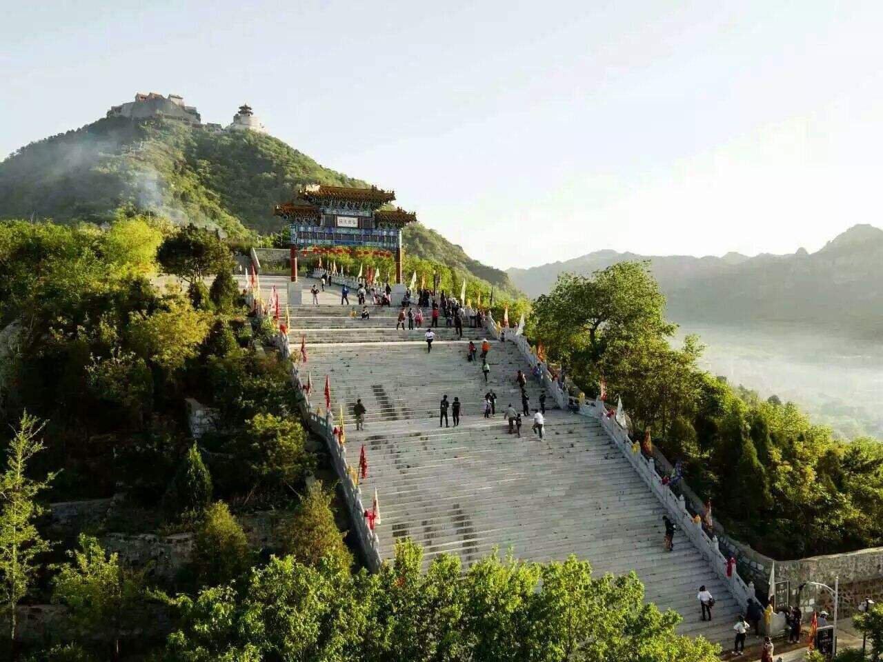 北京平谷旅游区,金海湖上戏水,石林峡内寻"三绝"