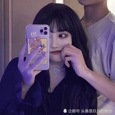 多巴胺·敲可爱·情侣头像,甜蜜到"宇宙炸炸",00后装嫩必备