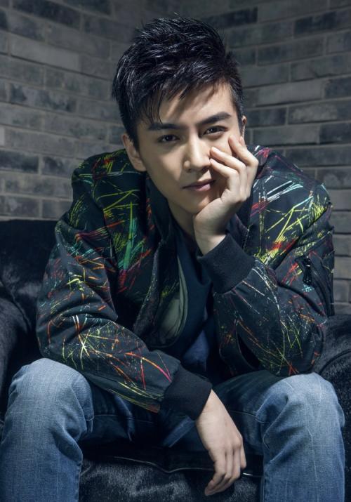 陈晓王一博晒《冰雨火》剧照,两角色反差大,谁的扮相你喜欢