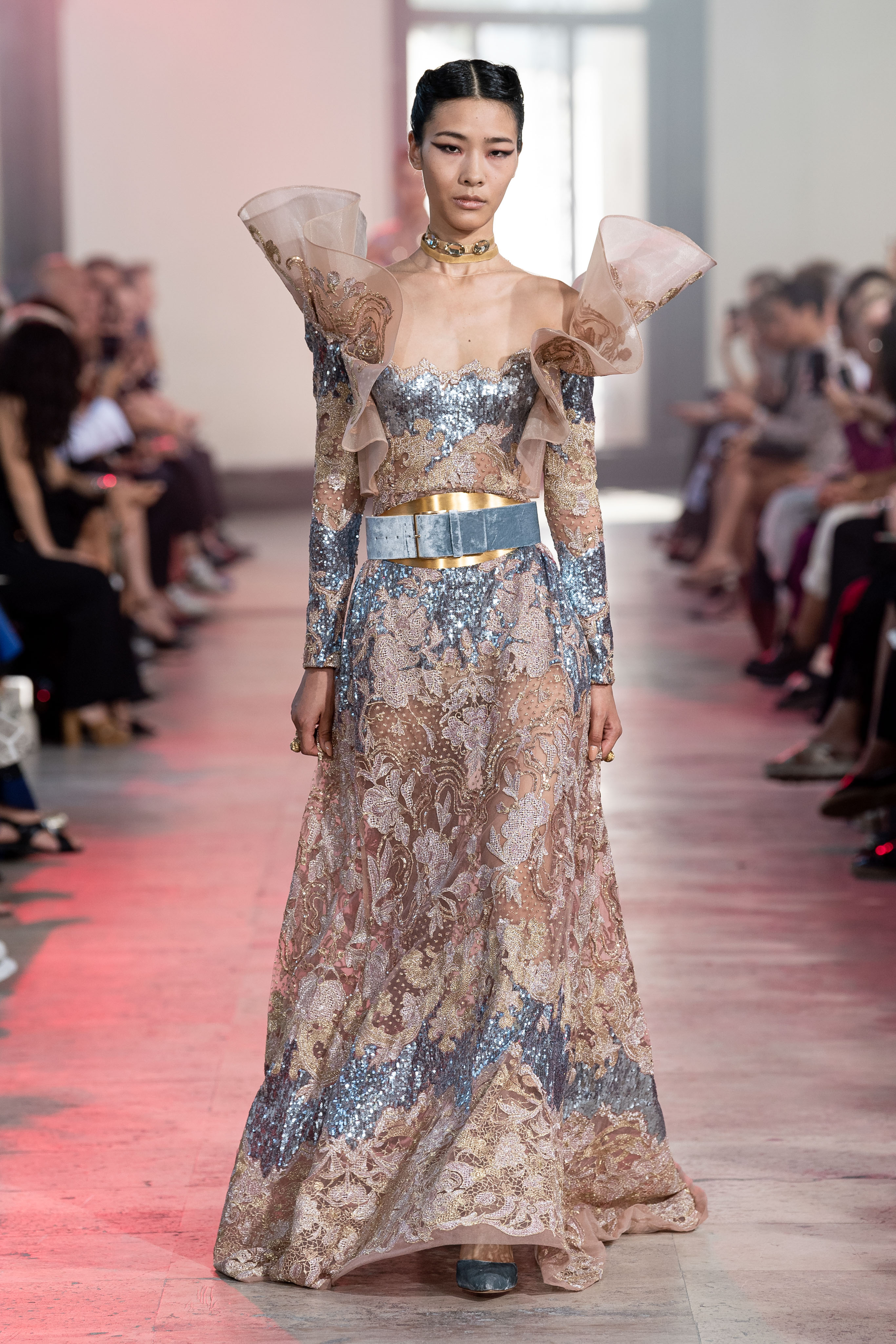 elie saab 2019 秋季高级定制 关注我,每天看秀场美图!