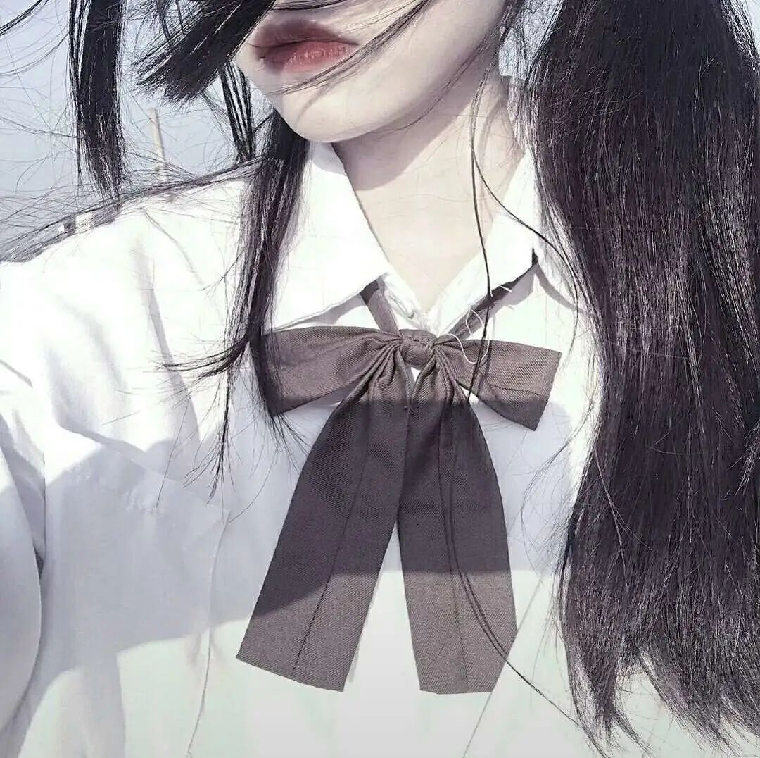 女生头像·伤感微丧的句子:我喜欢你很久了,可是我词穷打动不了你