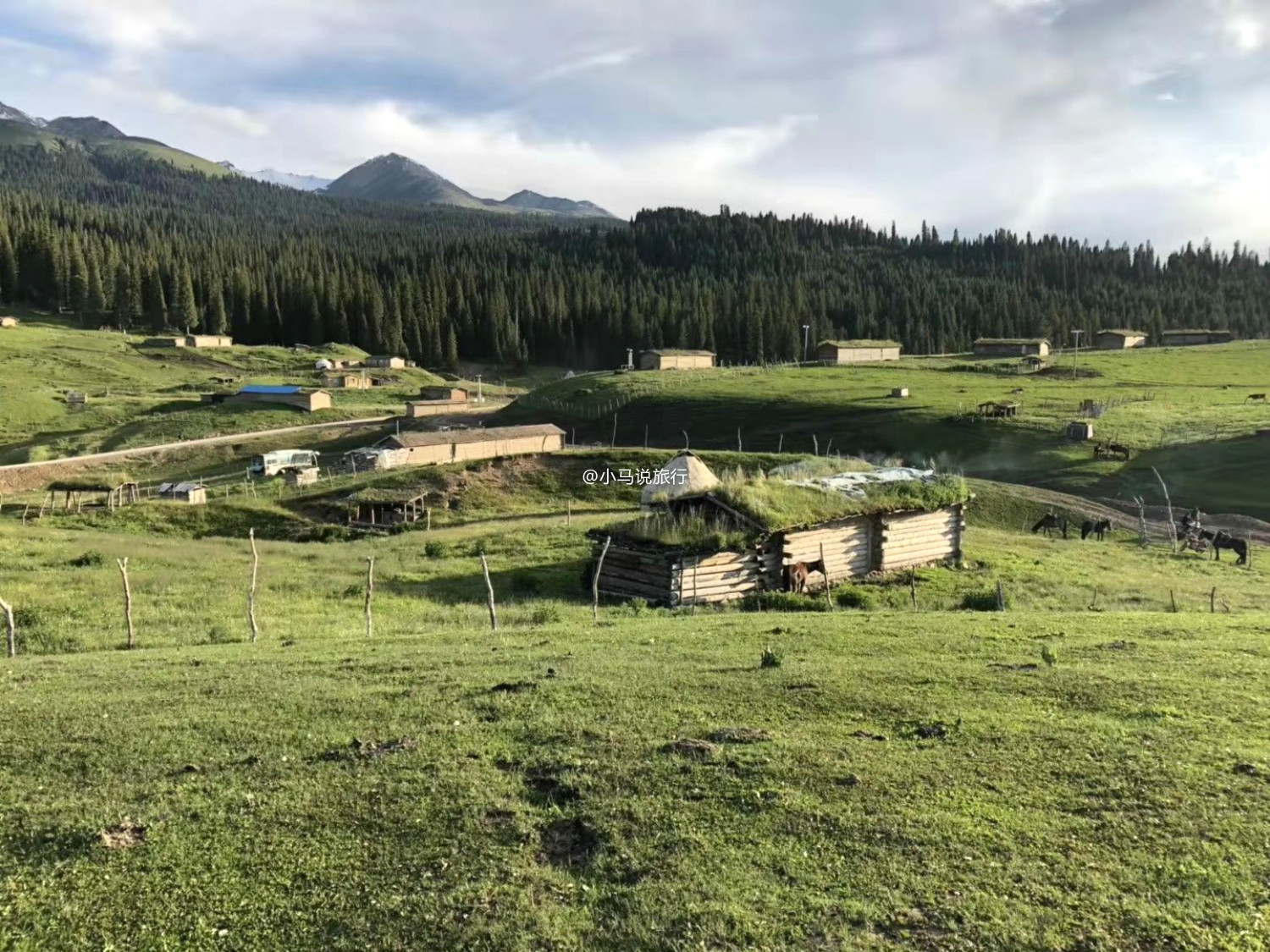 看起来最不像新疆的旅行地,边境线达2000公里,私藏众多多元景点