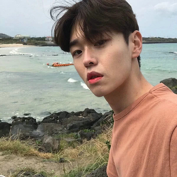 喜欢你却不敢告白的男孩子,会把这