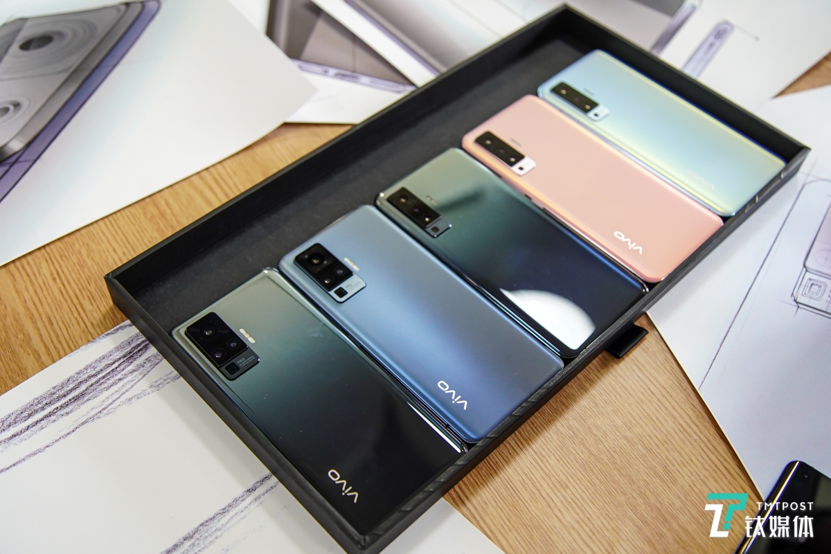 vivo官方所有壁纸 x50,vivox70pro内置壁纸 以雅致设计驱动体验创新,vivo x50如何化解微云台设计