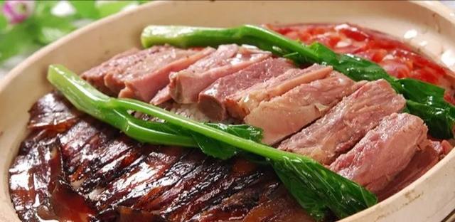 对不起,清远的特色美食里并没有清远鸡